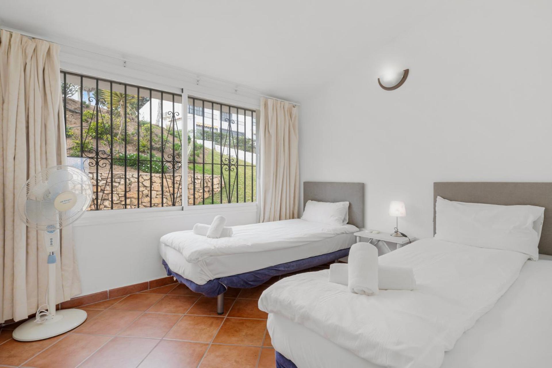 Charming Seaview Apartment With Pool In La Cala By Costarentals - Ref 49 라칼라데미야스 외부 사진
