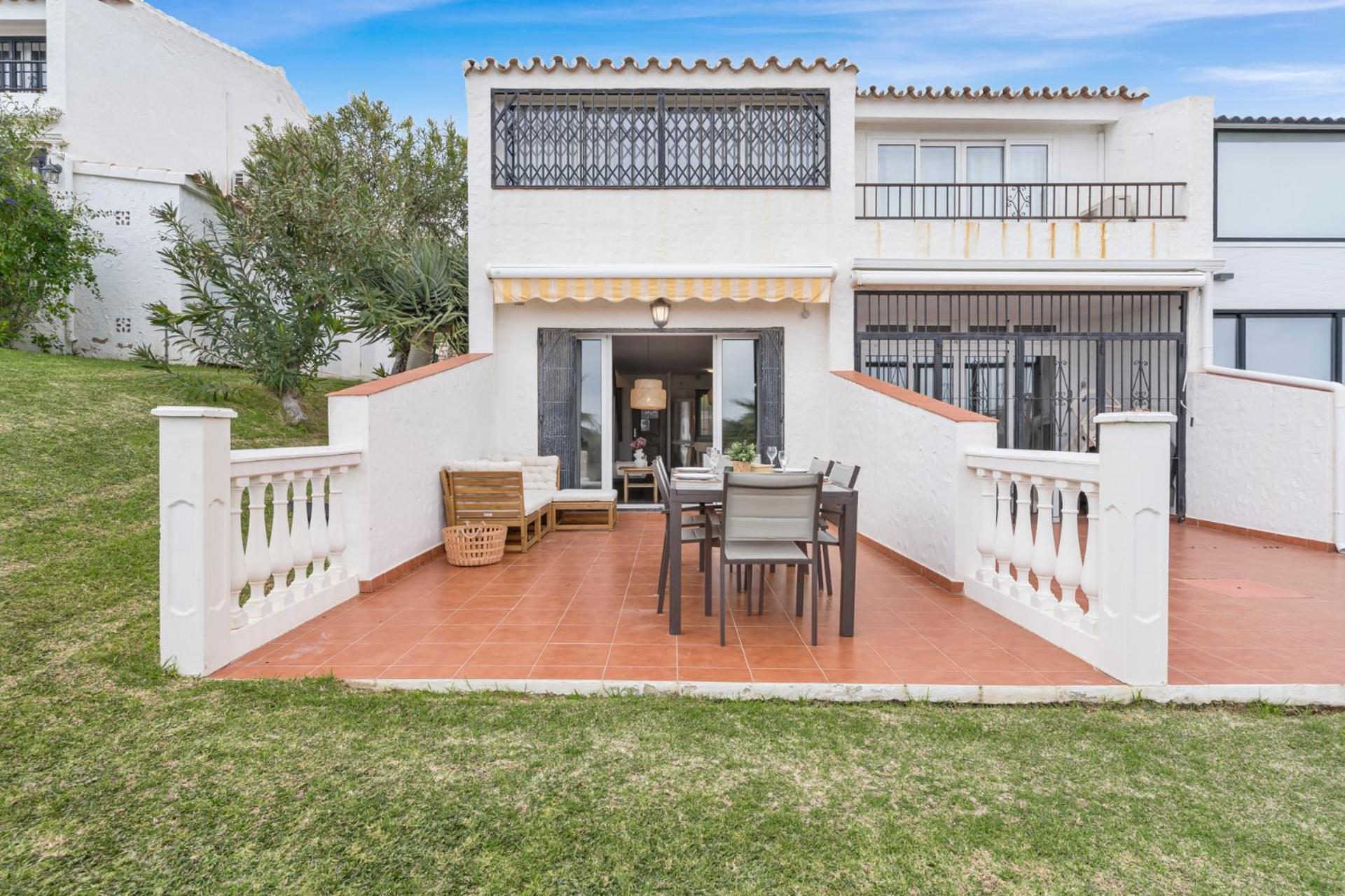 Charming Seaview Apartment With Pool In La Cala By Costarentals - Ref 49 라칼라데미야스 외부 사진